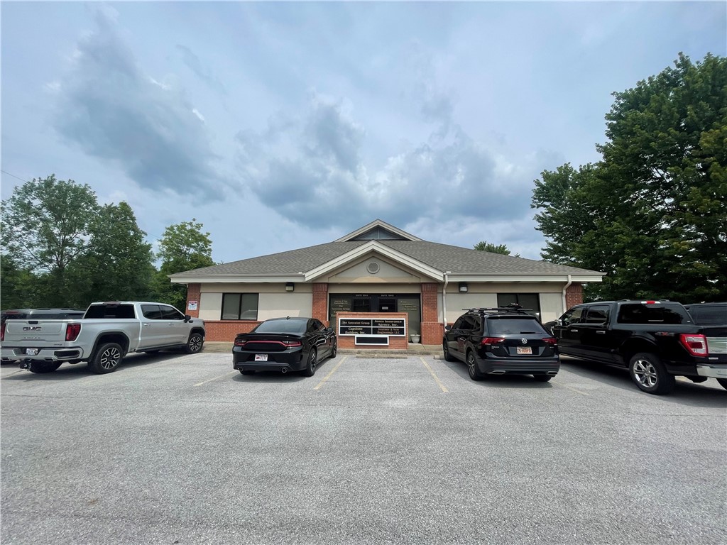 Professional office building centrally located in Springdale. Private, single 140 sqft office. Shared conference room with seating for 7. Gross lease, $500 per month. Tenant pays for phone and internet. Landlord will supply a sign for door and outside brick wall.