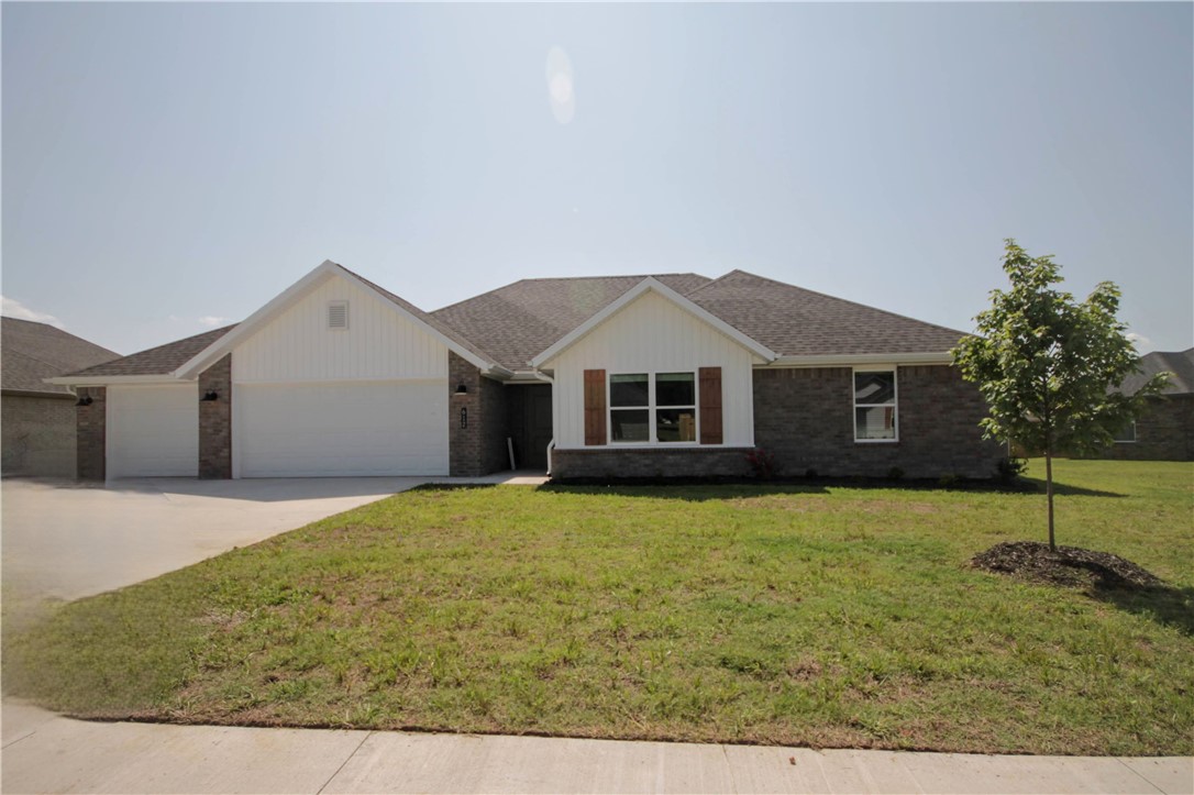 RD eligible! $3k if you use the preferred Lenders & blinds and gutters included! MODEL HOME located at 200 Phyllis Farm Rd.
Matthew Plan- New
Construction
spacious home in the beautiful new
subdivision of
Snyder
Grove with a 3
car garage. Enjoy
the open, light
and bright living room with gas
fireplace boasting shiplap accents above.
One
story home
with eat-in
kitchen overlooking backyard &
covered patio. Kitchen has tons of counter
space
with large
island, granite,
gas range, cabinets with
storage and pantry. Open concept that's perfect
for
entertaining.
Spacious master
bedroom with large master bathroom. Master bath has double vanities,
walk-in shower
and walk-in closet.
4th bedroom would also be a perfect study.
Great backyard on a nice
flat lot! Perfect
location with easy
access to Delford Rieff Park, Prairie Grove
Aquatic Park and Highway 62.