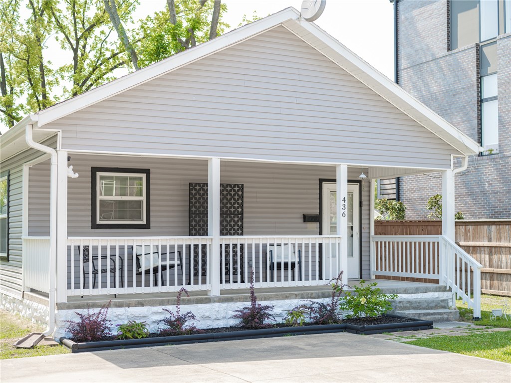 Your dream location! Centrally located in the heart of Downtown Bentonville, you are steps or a bike ride from world-class restaurants, hiking and mountain biking trails, the infamous and largest Farmers Market, and a block from the Walmart Home Office. Whether youāre looking for a cozy primary residence, an investor wanting to use as a short-term rental (successful track record on Airbnb and mid-term rental with potential to increase), or someone who wants the opportunity to build the home of their dreams (plans for a 3,500 sqft addition by Dave Burris available with suitable offer), you just canāt beat it! New granite countertops, vinyl plank flooring, tiling in both bathrooms and laundry room, new appliances, extended deck, and modern upgrades. All furniture is negotiable! Great opportunity to acquire a premium lot just a short distance from the town square!