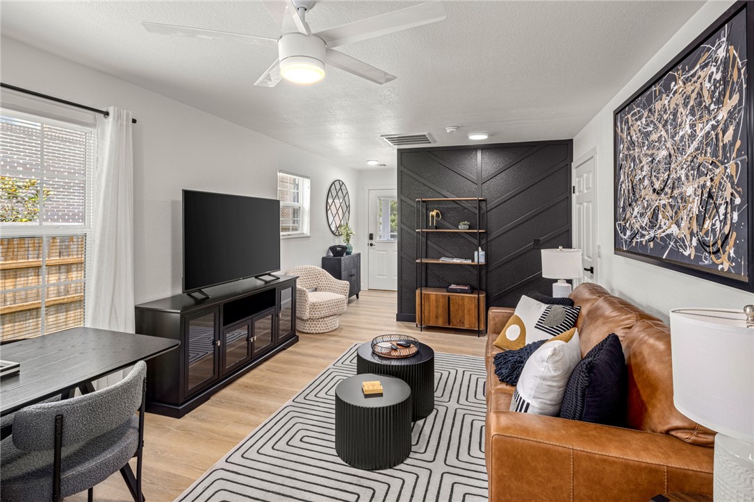 TJ Hollands SUB-Bentonville - Residential
