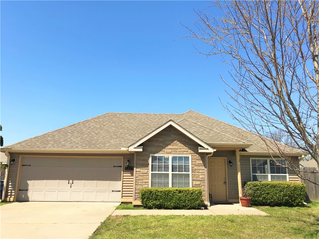 Well-kept home, big corner lot, terrific location...what more could one ask for! Ceramic tile floors, carpeted bedrooms, double vanity in master bath, patio and oversized fenced backyard outside master bdrm, easy care vinyl exterior. Conveniently close to so much, yet nicely tucked away from central traffic...approximately five miles to Wal-Mart Home Office and all the happenings of the downtown Bentonville Square, and just a few minutes to Neighborhood Market.