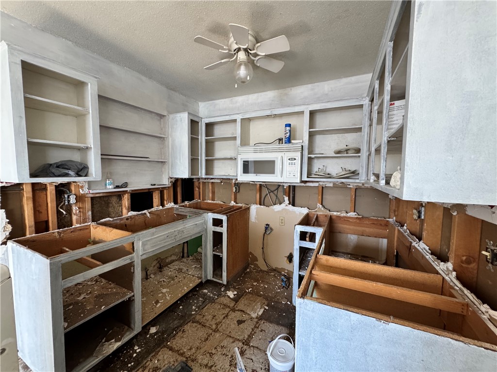 WOODLAND HEIGHTS III - Residential