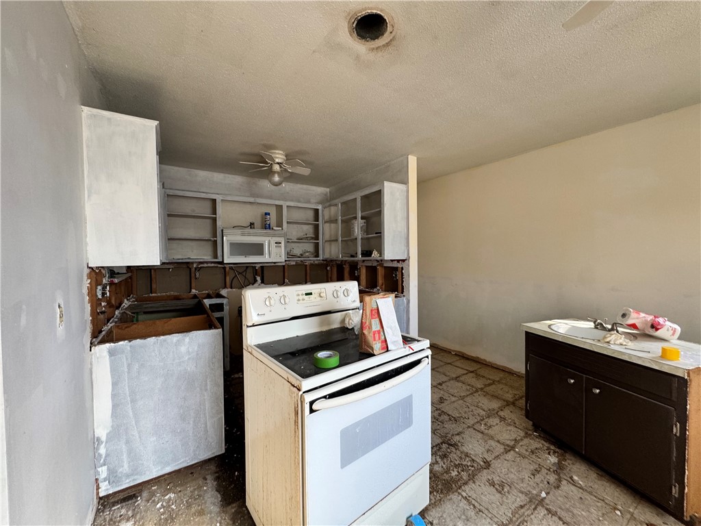 WOODLAND HEIGHTS III - Residential