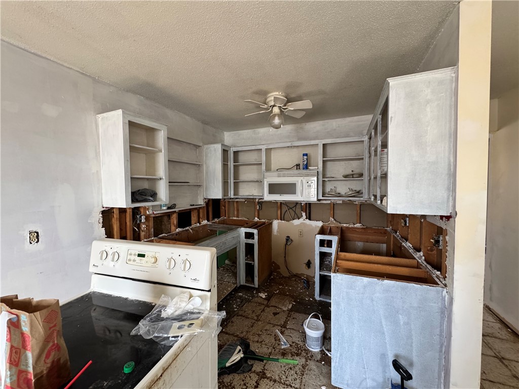 WOODLAND HEIGHTS III - Residential