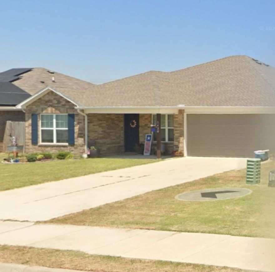 4BR Home in desirable Centerton Neighborhood.
