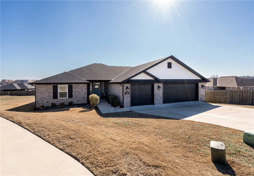1303 Eagle Court