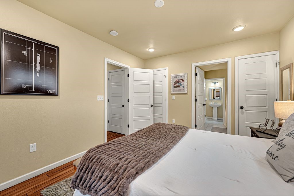 W A Burks Add Bentonville - Residential Lease