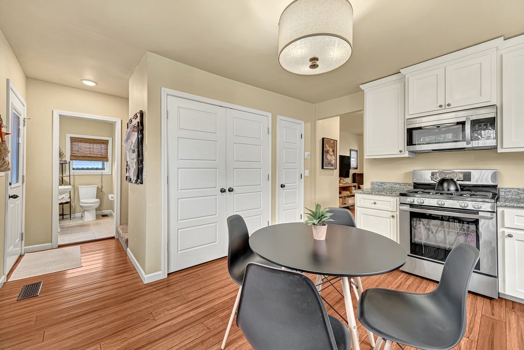 W A Burks Add Bentonville - Residential Lease