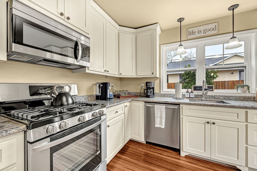 W A Burks Add Bentonville - Residential Lease