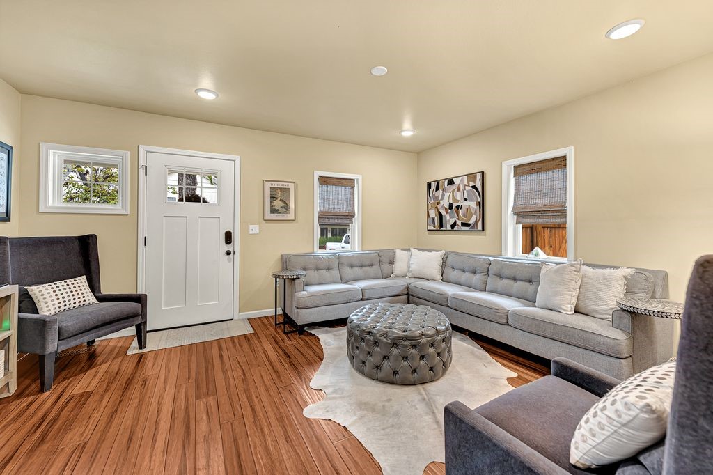 W A Burks Add Bentonville - Residential Lease