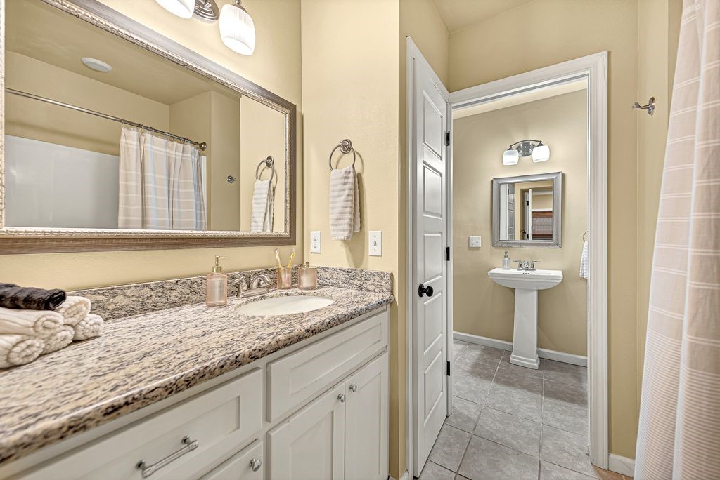 W A Burks Add Bentonville - Residential Lease