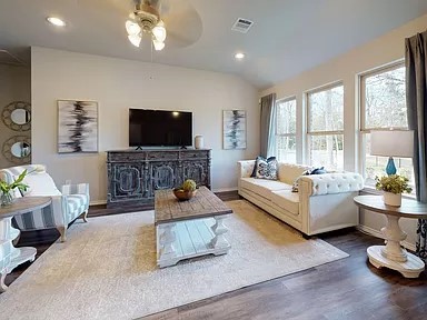 WALNUT HILL SUB PH IV-PEA RIDGE - Residential