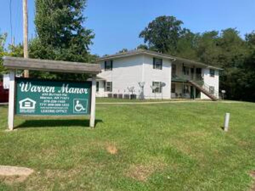 32 units, two story, 29,280 sq ft h/c, all electric, Warren Manor, playground, ample parking, 25' x 18' leasing office, Manager says rents could be raised.  Currently renting $510 for 3 BR, $460 for 2 BR, and $310 for 1 BR.  Currently 10 Section 8 vouchers; No problems keeping full occupancy.  5 acres goes into wooded area.  Each unit has washer & dryer hook-up.  Manager inspects on 9th of each month.  New roof on buildings; 25 yr. shingles.