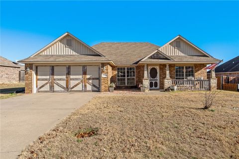 Photo of 2506 Kevin Street, Van Buren, AR 72956 (MLS # 1331871)