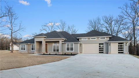 Photo of 8460 Pleasant Valley Road, Gentry, AR 72734 (MLS # 1331446)