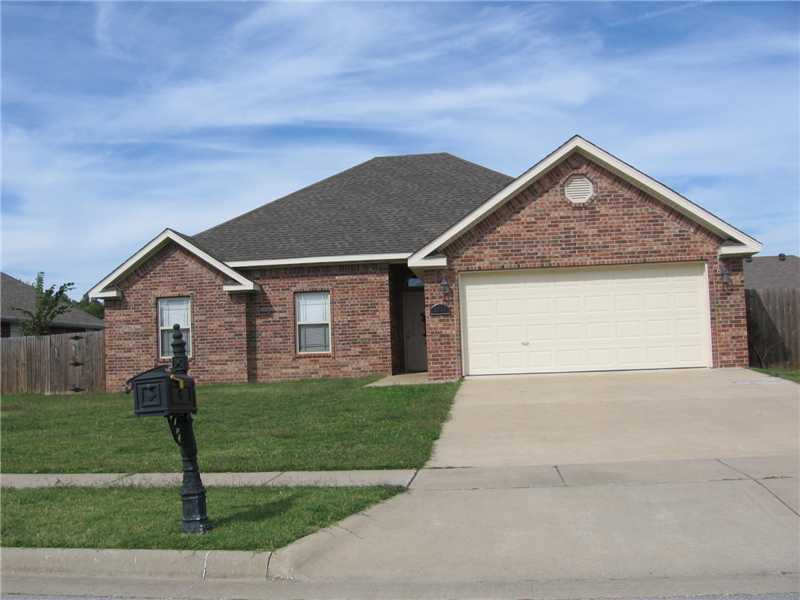 BEAUTIFUL 3 BEDROOM, 2 FULL BATH SINGLE FAMILY HOME WITH SPLIT FLOOR PLAN. RECENTLY INSTALLED VINYL PLANK FLOORING IN LIVING ROOM. FIREPLACE, FENCED BACK YARD AND 2 CAR GARAGE. OCCUPIED UNTIL OCTOBER 4TH.