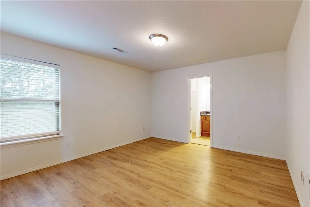 Bentonville, Arkansas 72713, United States, 3 Bedrooms Bedrooms, ,2 BathroomsBathrooms,Residential,Active,219426