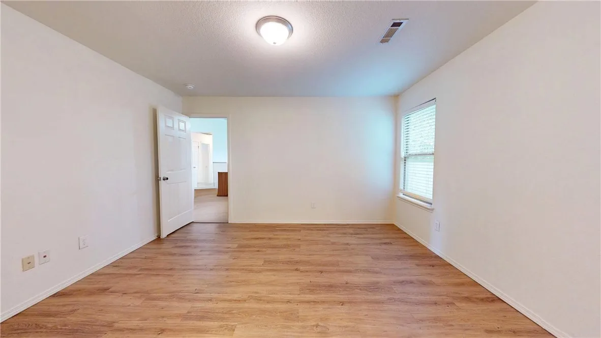 Bentonville, Arkansas 72713, United States, 3 Bedrooms Bedrooms, ,2 BathroomsBathrooms,Residential,Active,219426