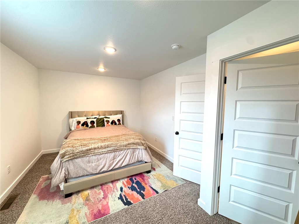 FEATHERSTON VILLAGE PH 2-CENTERTON - Residential Lease