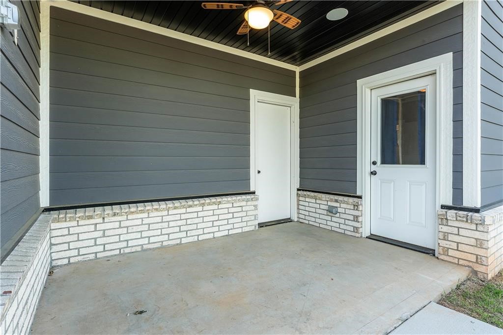 Townhomes On Gregg Hpr - Residential