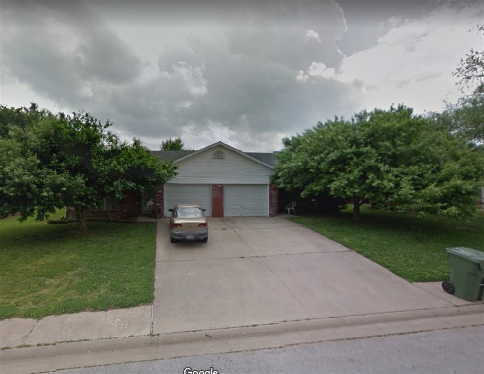 Back on the market. Buyers financing fell through. This one will go under contract fast. Sold As-is, seller will not perform repairs. Serious inquiries only. Showings upon acceptance of offer. This is a 2 Bedroom, 2 Bath duplex. Great investment with lots up upside potential. Great investment with lots up upside potential. 710 Eastview pays $1000/month, lease ends in June 2022. 712 Eastview pays $985/month. Lease ends in May 2022. Water Heater replaced 5 years ago. Shower in master bath on 710 side being replaced currently. Can't beat the location. Close to all amenities that you or your tenants would need.
*Please do not disturb tenants*