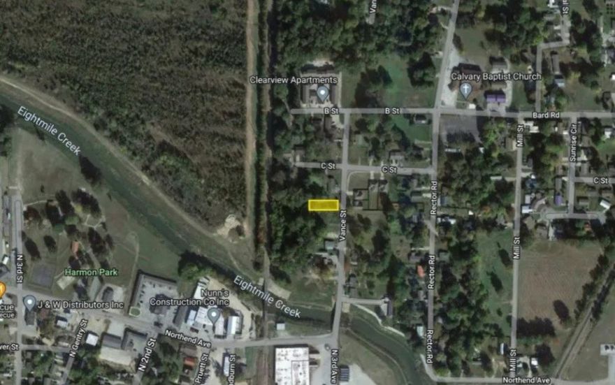 Build a new home or place a manufactured home on this .17 (+/-) acre lot in Paragould of Green County. It is next to the 8 mile Trail, Harmon Park, the Eightmile Creek along with only being minutes from local amenities. Owner financing available. No mobile homes on wheels allowed. Property conveys a Limited Warranty Deed only. Call or text for more information.