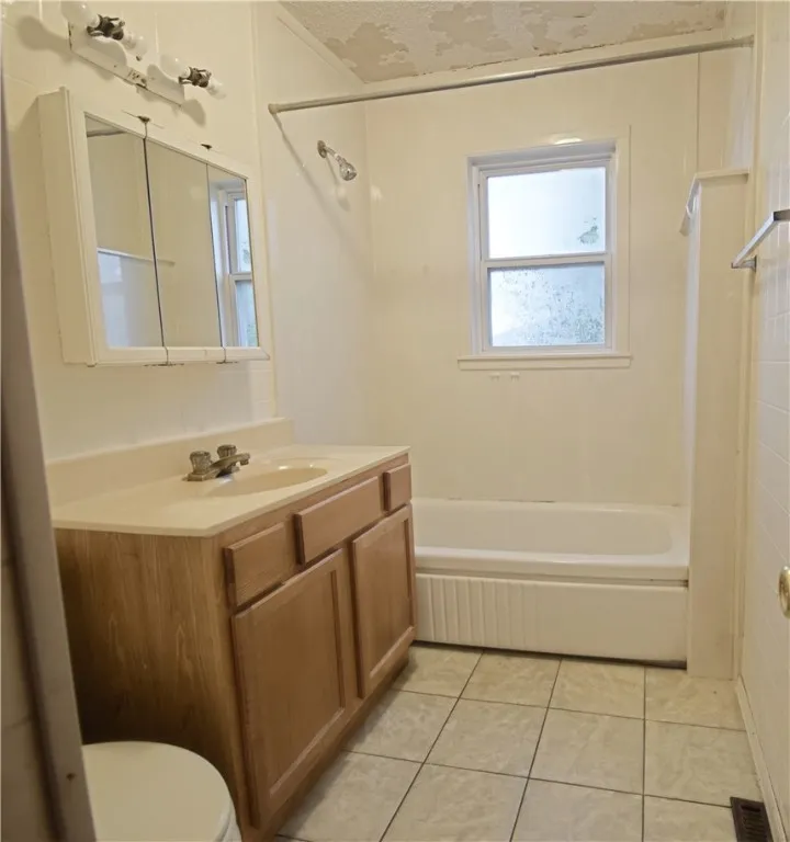 Pea Ridge, Arkansas 72751, United States, 2 Bedrooms Bedrooms, ,1 BathroomBathrooms,Residential,Active,236334