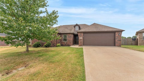 Photo of 1022 Tarah Knolls Circle, Centerton, AR 72719 (MLS # 1359626)
