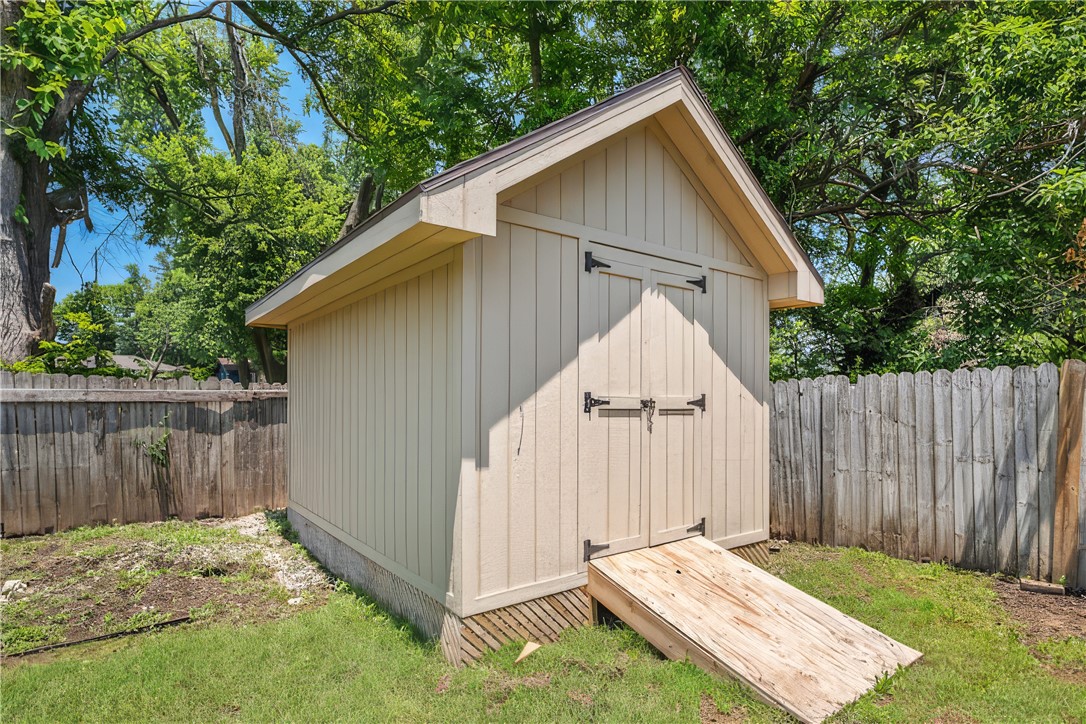 Debbies Sub Bentonville - Residential