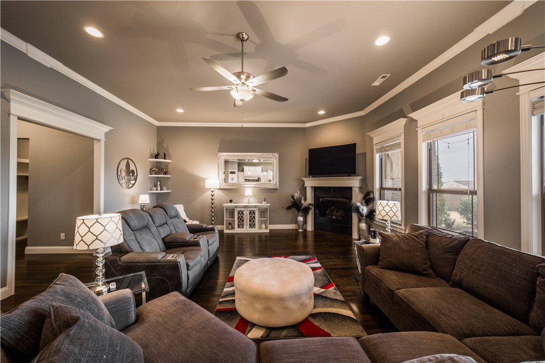 Iveys Ph Ii, The Rogers - Residential