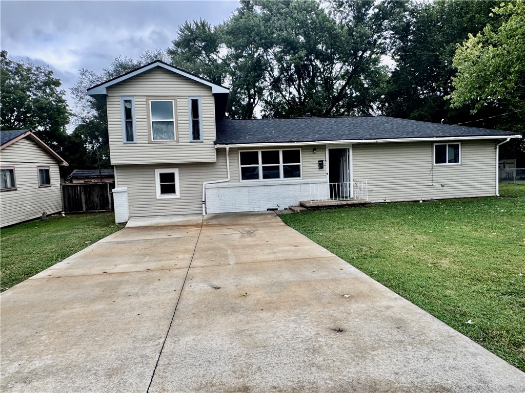 HOWARDS SECOND ADD - Residential