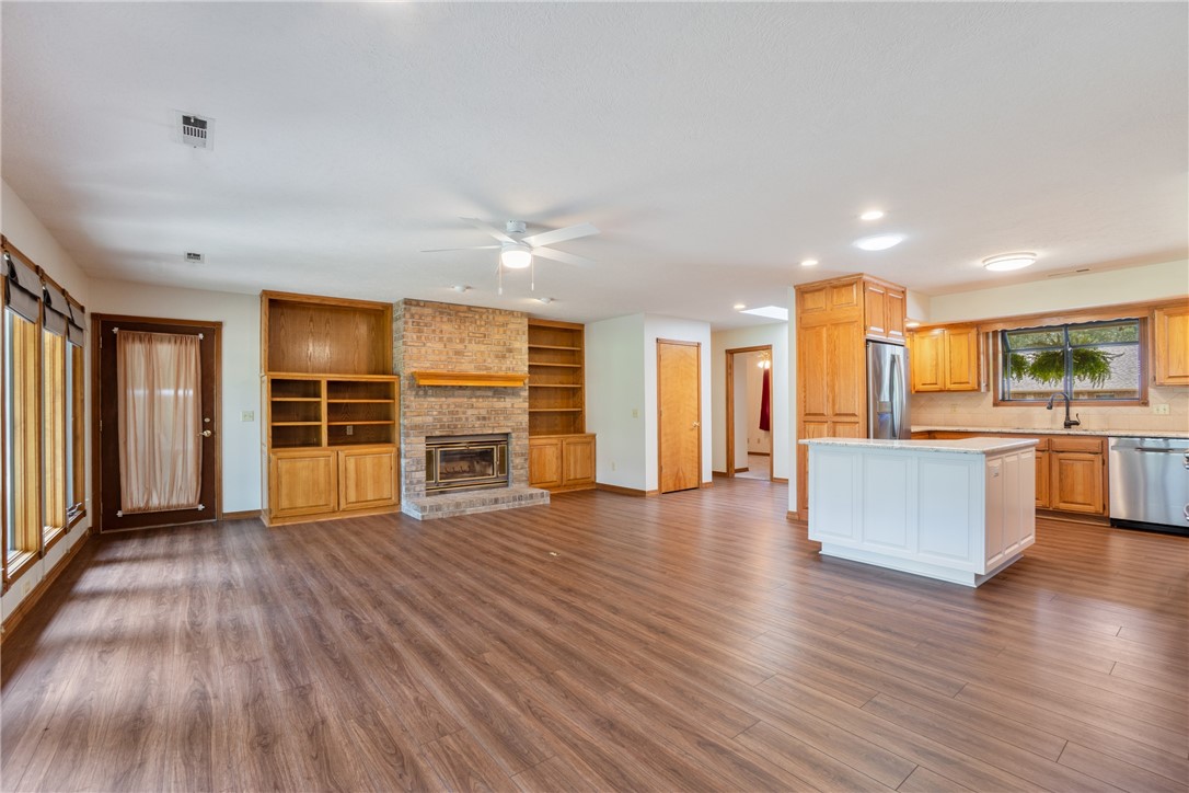 Unit 8 Holiday Island - Residential