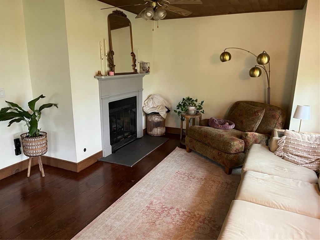 Aces Acres Sub - Residential Lease