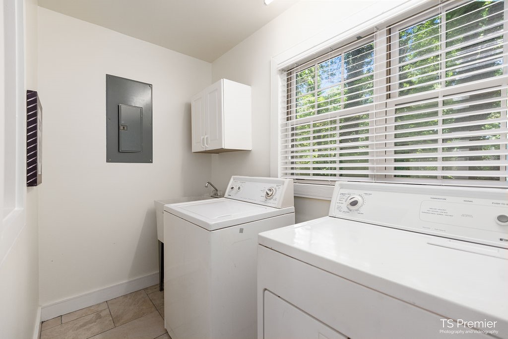 Aces Acres Sub - Residential Lease