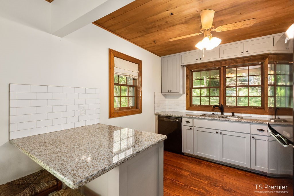 Aces Acres Sub - Residential Lease