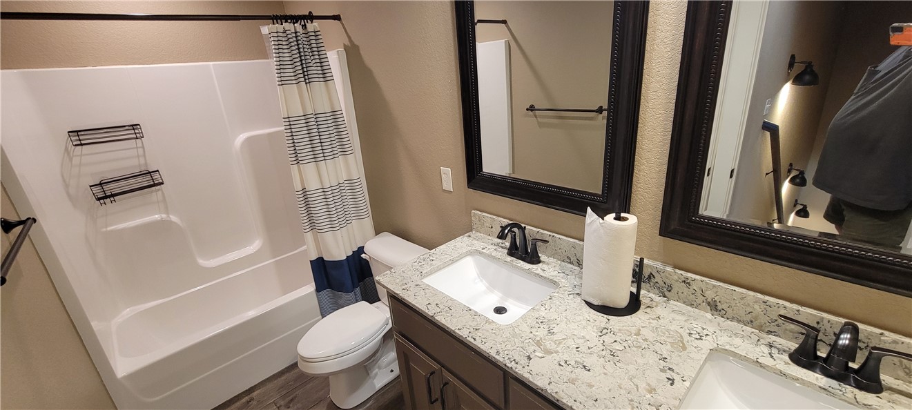VILLAS AT FOREST HILLS - Residential Lease