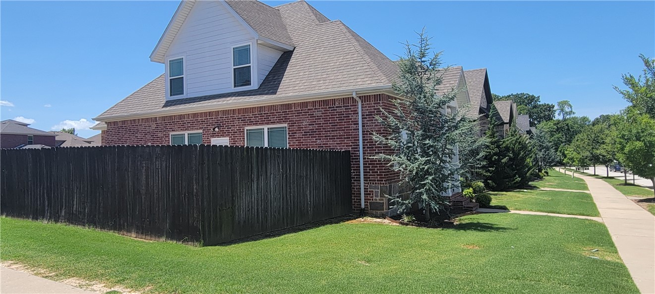 VILLAS AT FOREST HILLS - Residential Lease