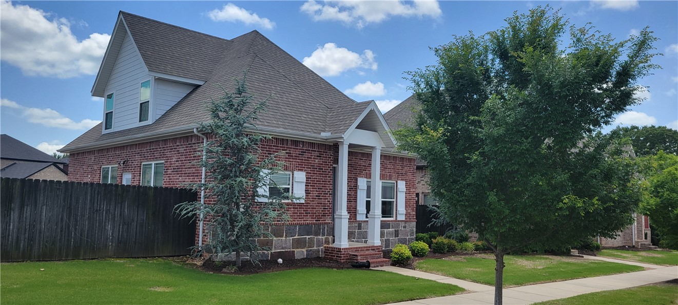 VILLAS AT FOREST HILLS - Residential Lease