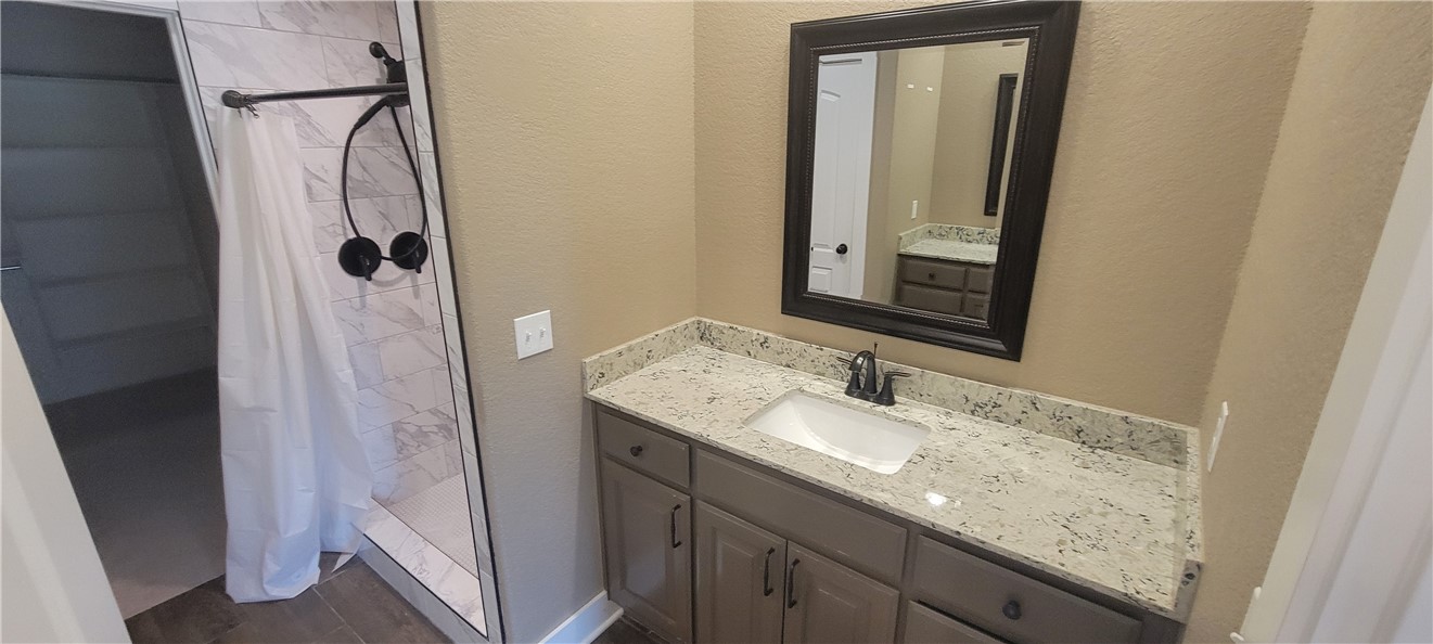 VILLAS AT FOREST HILLS - Residential Lease