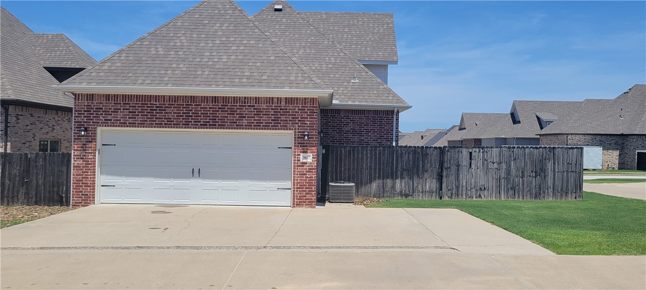 VILLAS AT FOREST HILLS - Residential Lease