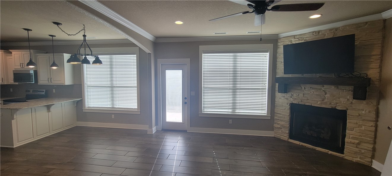 VILLAS AT FOREST HILLS - Residential Lease