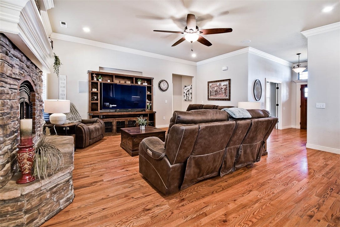 15-19-30 - Rogers - Residential