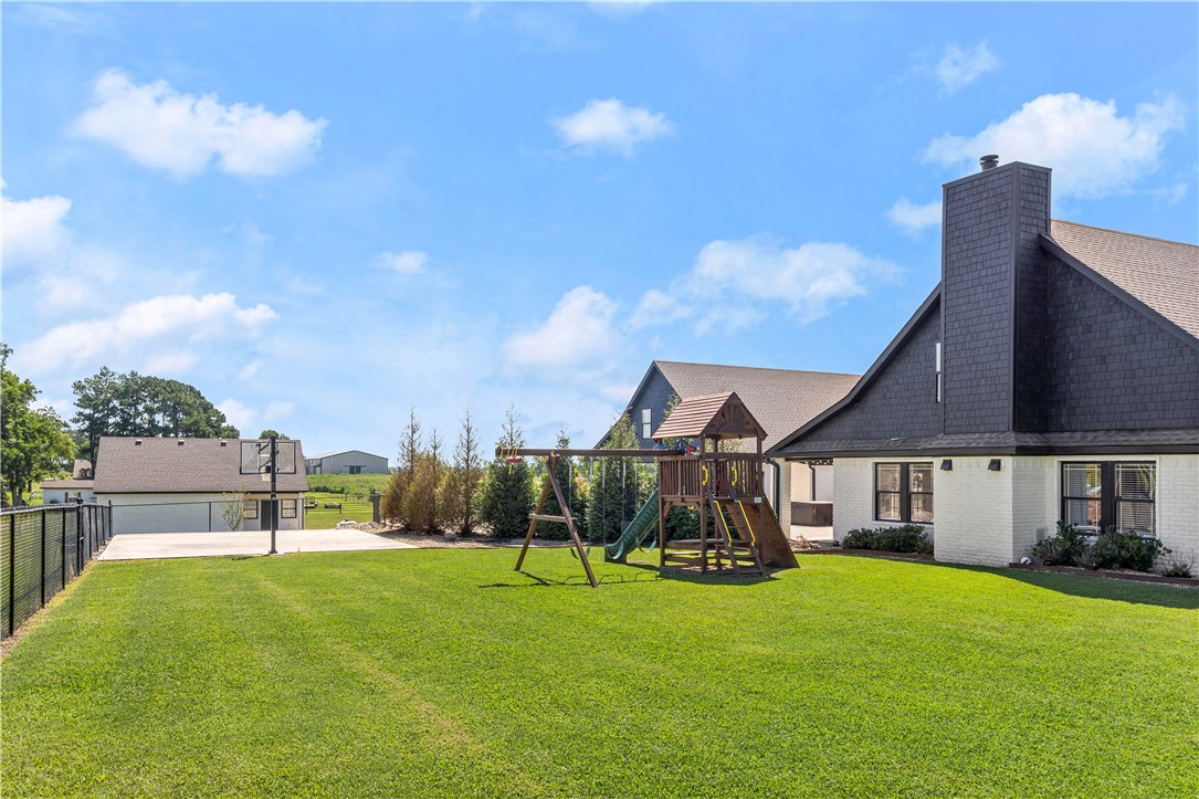 Jo Dar Van Estate Pea Ridge - Residential