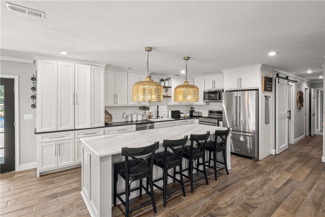 Jo Dar Van Estate Pea Ridge - Residential