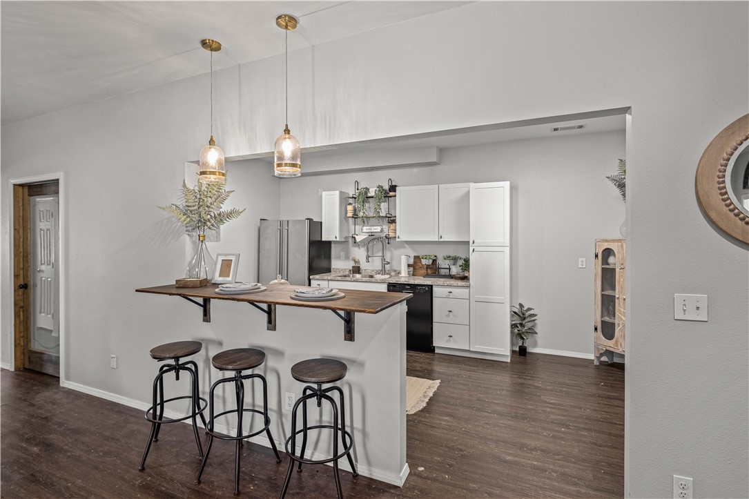 Jo Dar Van Estate Pea Ridge - Residential