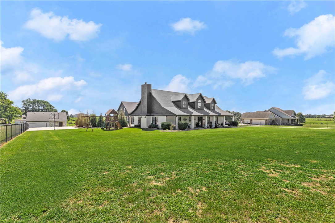 Jo Dar Van Estate Pea Ridge - Residential