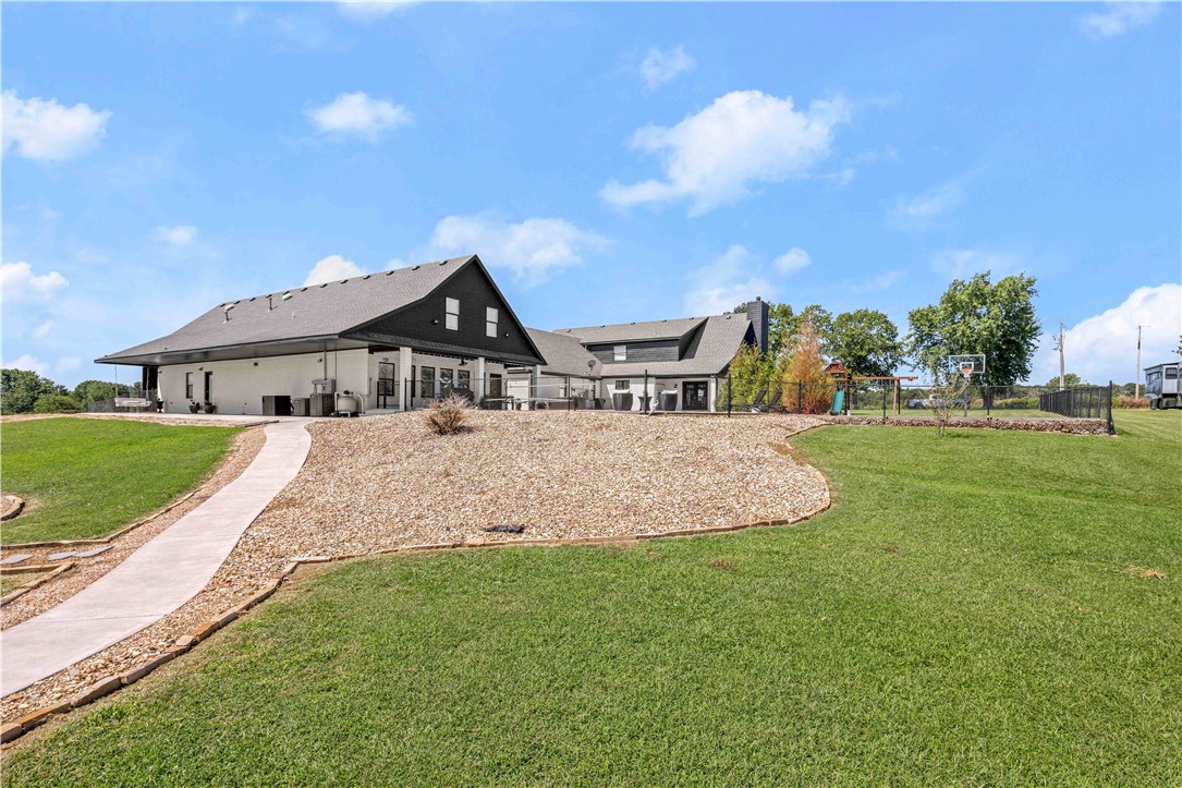 Jo Dar Van Estate Pea Ridge - Residential