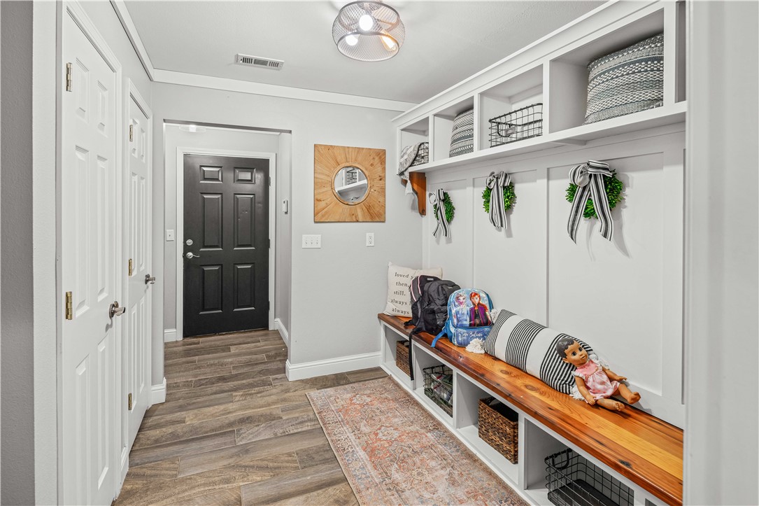 Jo Dar Van Estate Pea Ridge - Residential