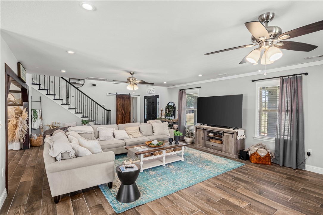 Jo Dar Van Estate Pea Ridge - Residential