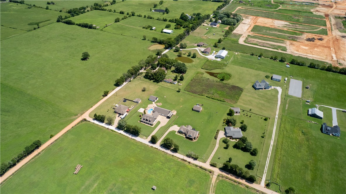 Jo Dar Van Estate Pea Ridge - Residential